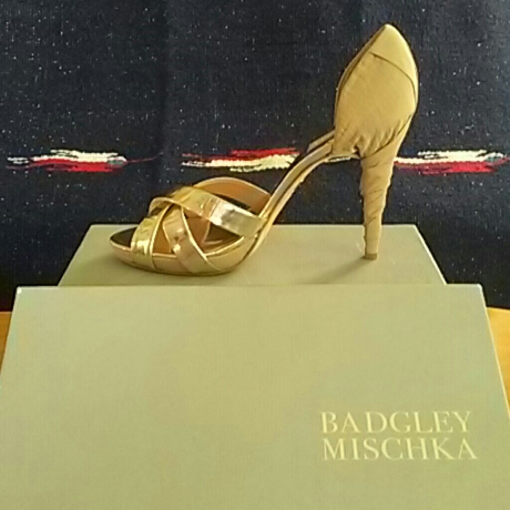 Badgley Mischka gold heels size 10